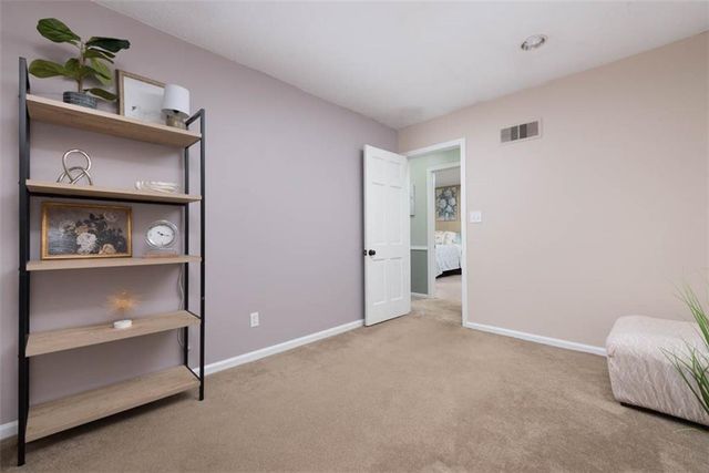 3912 S Christopher Circle, Independence, MO 64055