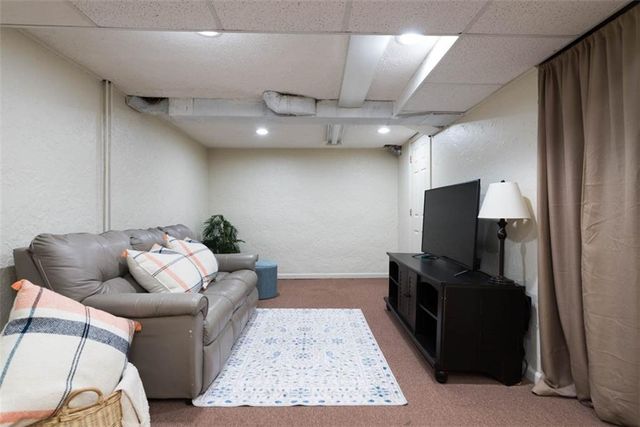 3912 S Christopher Circle, Independence, MO 64055