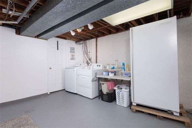 3912 S Christopher Circle, Independence, MO 64055