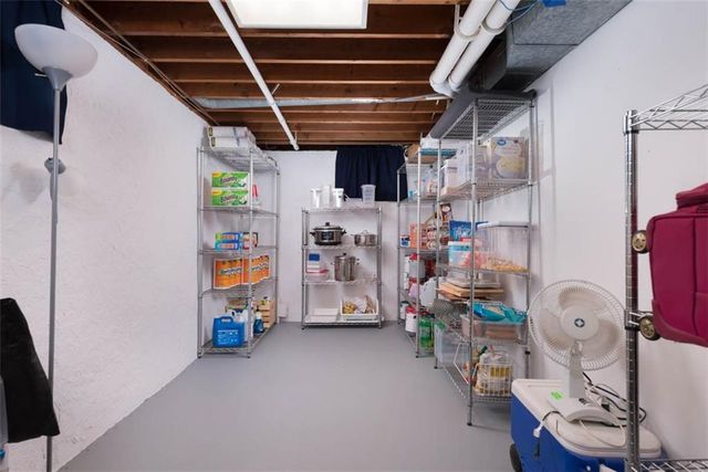 3912 S Christopher Circle, Independence, MO 64055