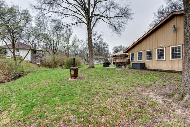 3912 S Christopher Circle, Independence, MO 64055