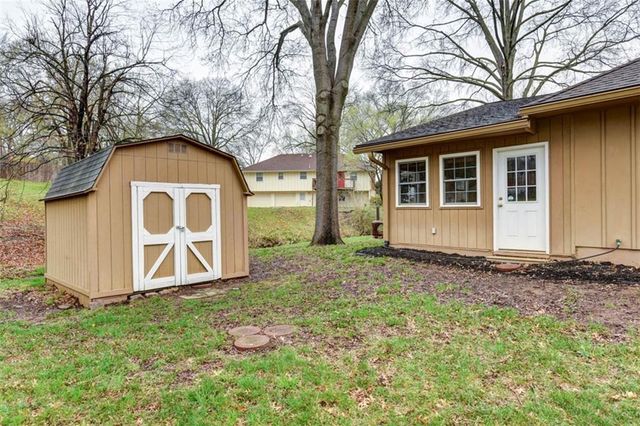 3912 S Christopher Circle, Independence, MO 64055