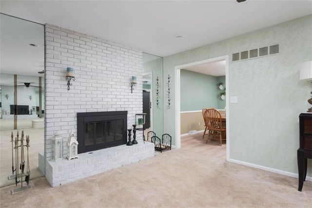 3912 S Christopher Circle, Independence, MO 64055