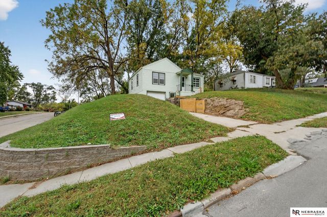 4051 Pratt Street, Omaha, NE 68111