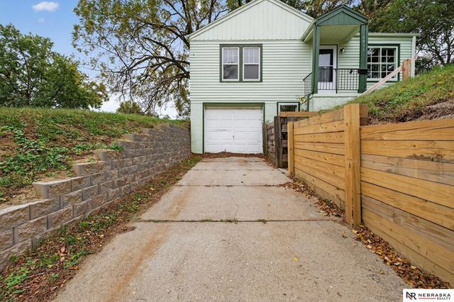 4051 Pratt Street, Omaha, NE 68111