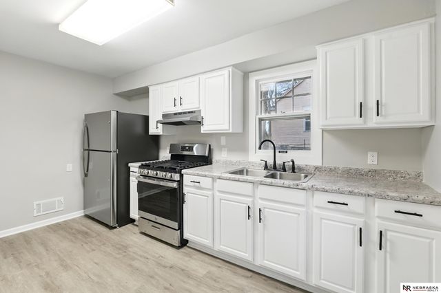 4051 Pratt Street, Omaha, NE 68111