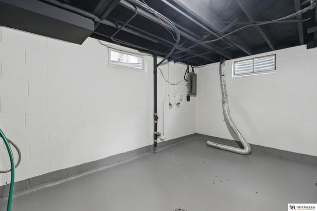 4051 Pratt Street, Omaha, NE 68111