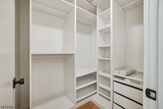 156 Park Rd, Parsippany-troy Hills Twp., NJ 07054