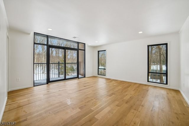 156 Park Rd, Parsippany-troy Hills Twp., NJ 07054