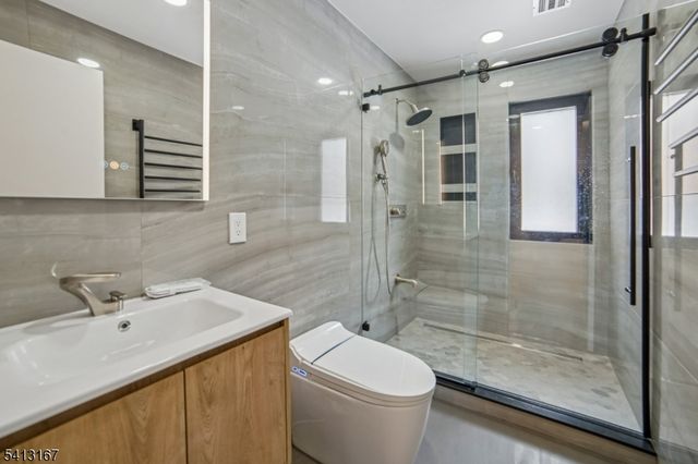 156 Park Rd, Parsippany-troy Hills Twp., NJ 07054