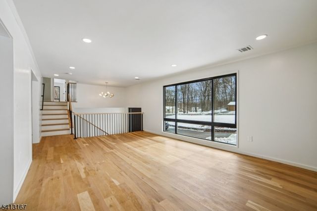 156 Park Rd, Parsippany-troy Hills Twp., NJ 07054