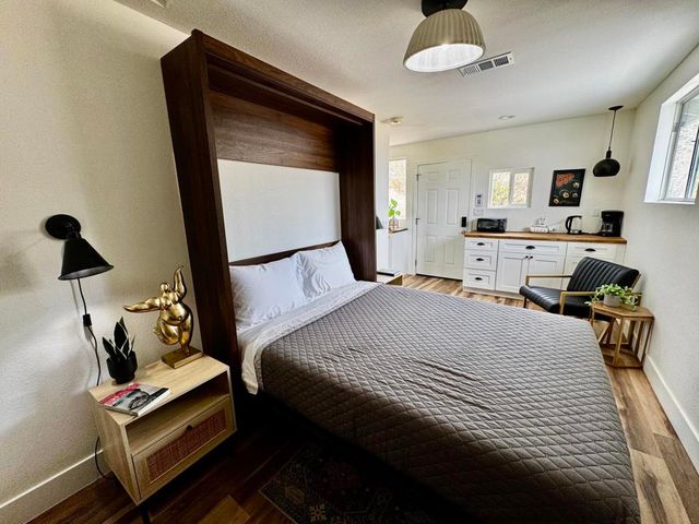 59800 Onaga Trail, Joshua Tree, CA 92252