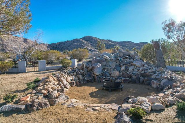 59800 Onaga Trail, Joshua Tree, CA 92252