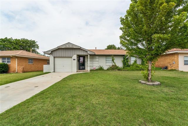 631 SW 3rd Street, Moore, OK 73160