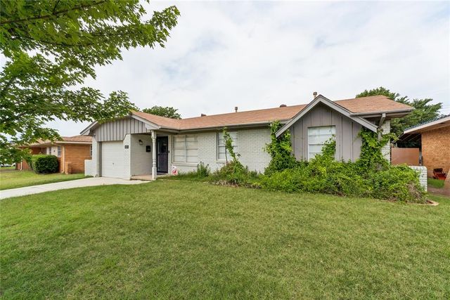 631 SW 3rd Street, Moore, OK 73160
