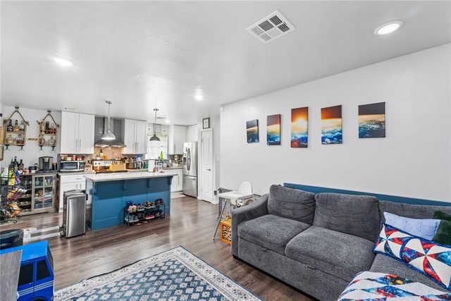 631 SW 3rd Street, Moore, OK 73160