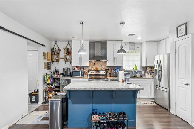 631 SW 3rd Street, Moore, OK 73160