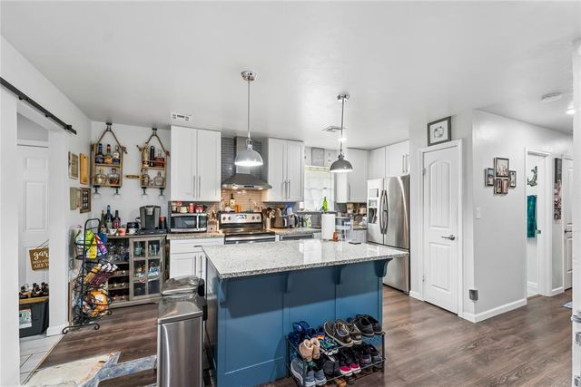 631 SW 3rd Street, Moore, OK 73160
