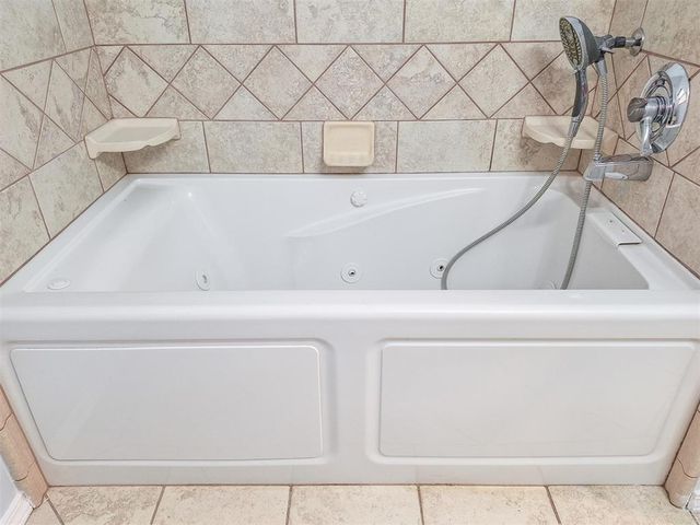 1032 W Woodcrest Drive, Oklahoma City, OK 73110