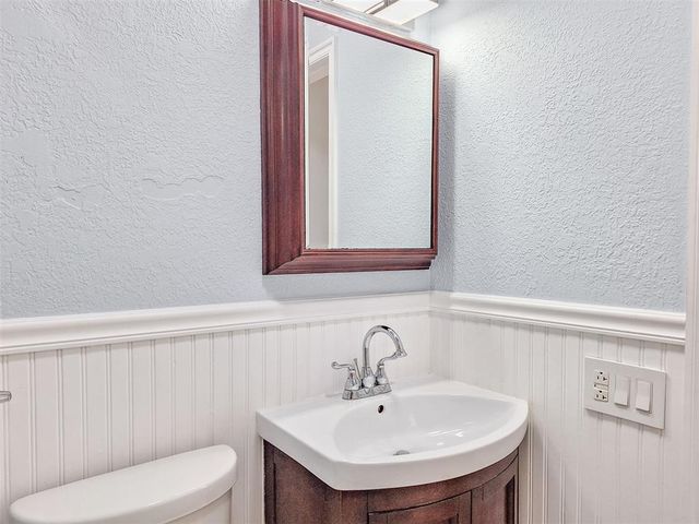 1032 W Woodcrest Drive, Oklahoma City, OK 73110