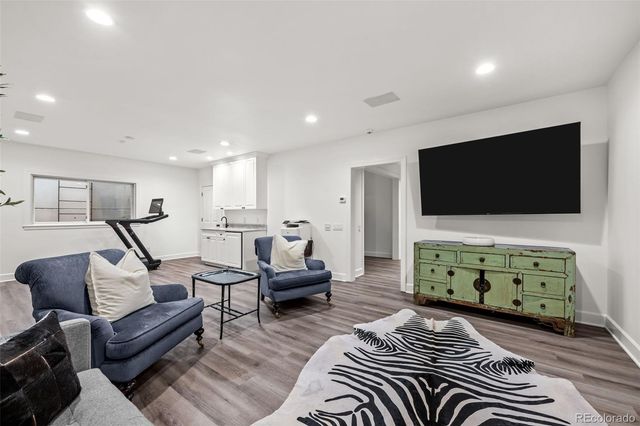 424 Clayton Street, Denver, CO 80206