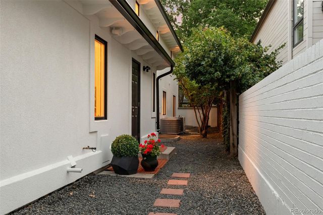 424 Clayton Street, Denver, CO 80206