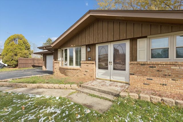 5732 Colleen Avenue, Rockford, IL 61109