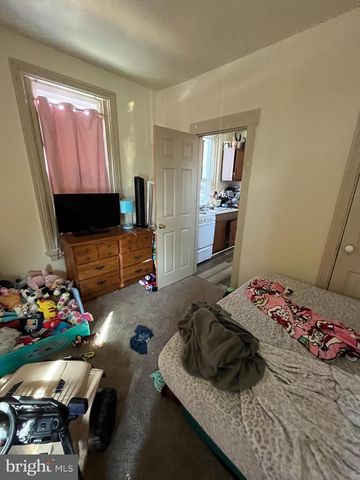 301 CHESTNUT ST, Columbia, PA 17512