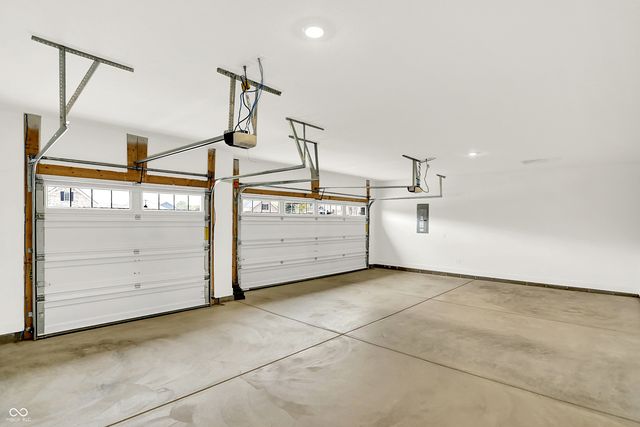 5076 Foxley Park Lane, Avon, IN 46123