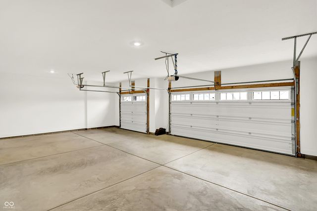 5076 Foxley Park Lane, Avon, IN 46123