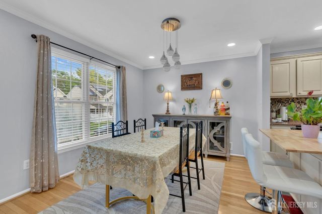 6 Ives Court, Monroe, NJ 08831