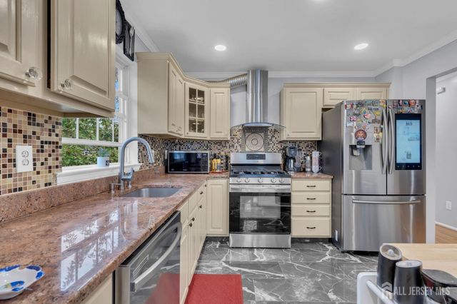 6 Ives Court, Monroe, NJ 08831