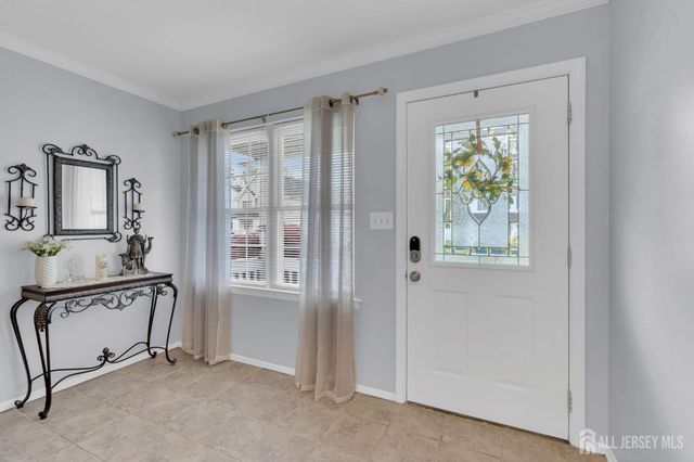 6 Ives Court, Monroe, NJ 08831