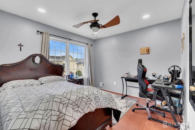 6 Ives Court, Monroe, NJ 08831