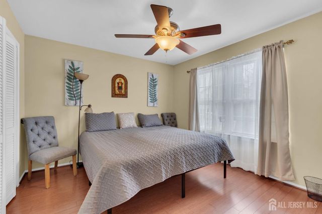 6 Ives Court, Monroe, NJ 08831