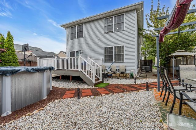 6 Ives Court, Monroe, NJ 08831