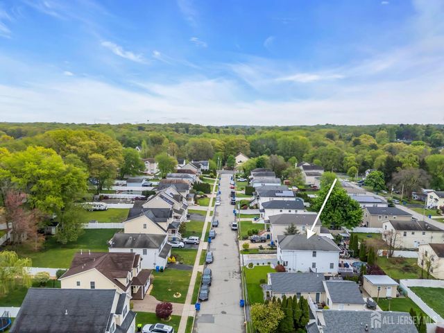 6 Ives Court, Monroe, NJ 08831