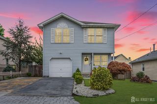 6 Ives Court, Monroe, NJ 08831