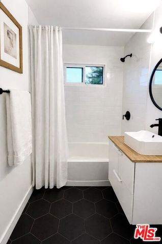 2480 44th Street, San Diego, CA 92105