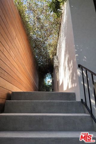 2480 44th Street, San Diego, CA 92105