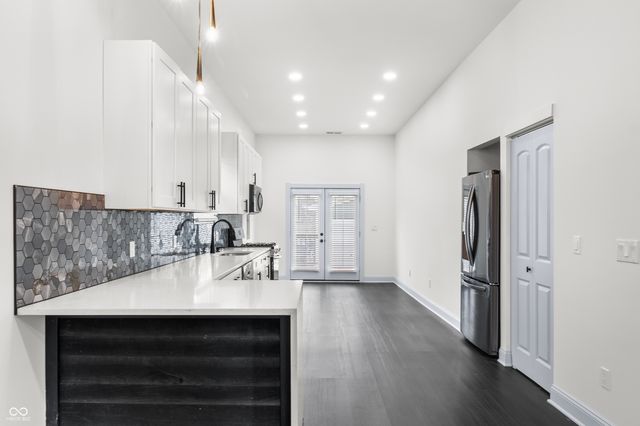 3251 Sutherland Avenue, Indianapolis, IN 46205