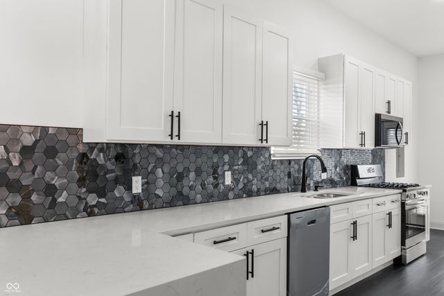 3251 Sutherland Avenue, Indianapolis, IN 46205