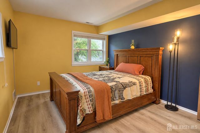 48 Birch Run Drive, Piscataway, NJ 08854