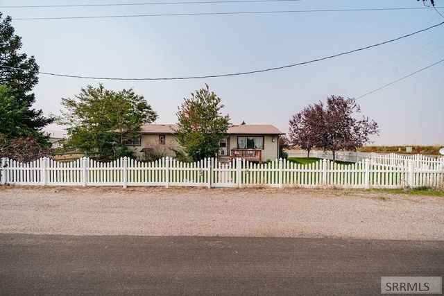 2 S 1000 W, Blackfoot, ID 83221