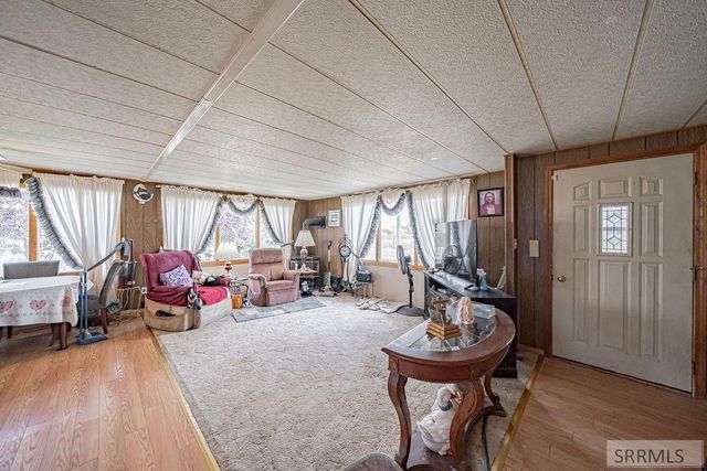 2 S 1000 W, Blackfoot, ID 83221