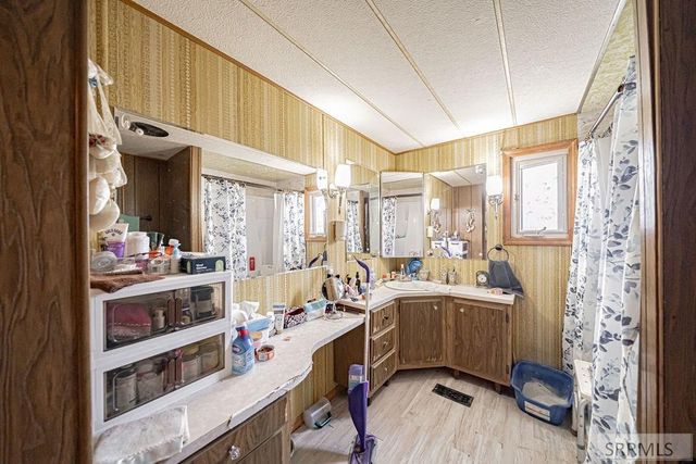 2 S 1000 W, Blackfoot, ID 83221