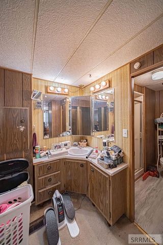 2 S 1000 W, Blackfoot, ID 83221