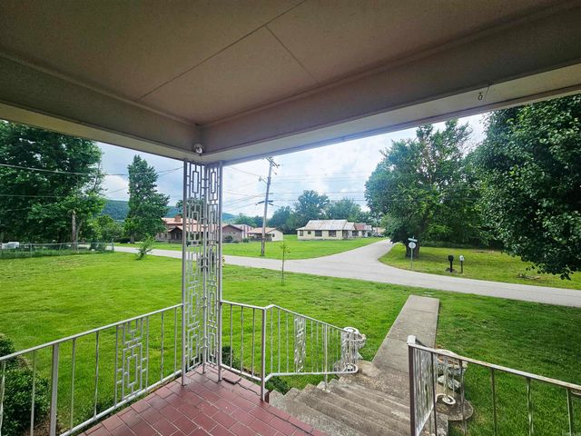 511 Spring Street, Marshall, AR 72650