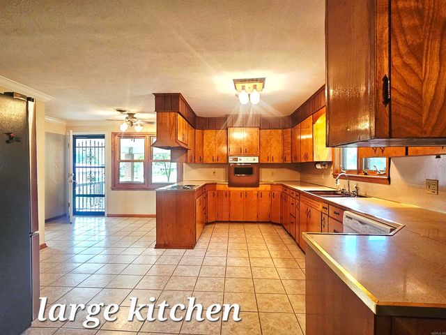 511 Spring Street, Marshall, AR 72650