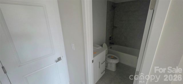 960 Broad River Lane, Charlotte, NC 28211